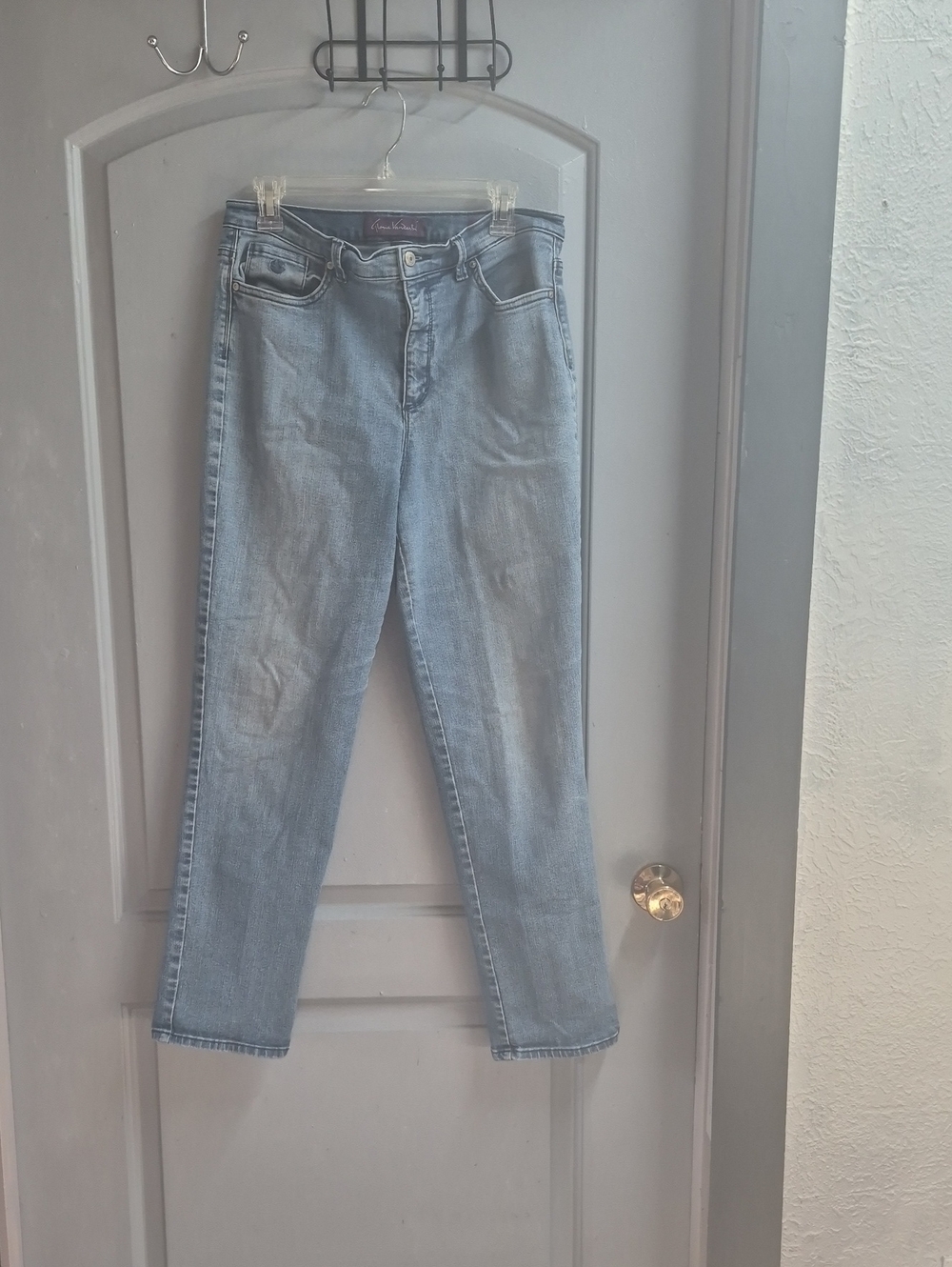 Gloria Vanderbilt Amanda Light Blue Straight Leg Jeans Size 14 A